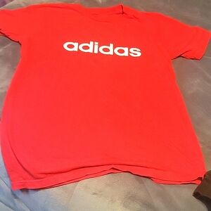 Adidas Tee Boys size S red